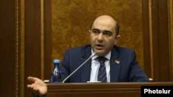Armenia -- Bright Armenia Party leader Edmon Marukian speaks during a parliament session in Yerevan, April 16, 2019.