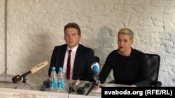 Максим Знак та Марія Колеснікова під час пресконференції у липні 2020 року