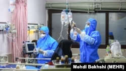 بخش مراقبت‌های ویژه بیماران مبتلا به کووید۱۹ یک شفاخانه در ایران
