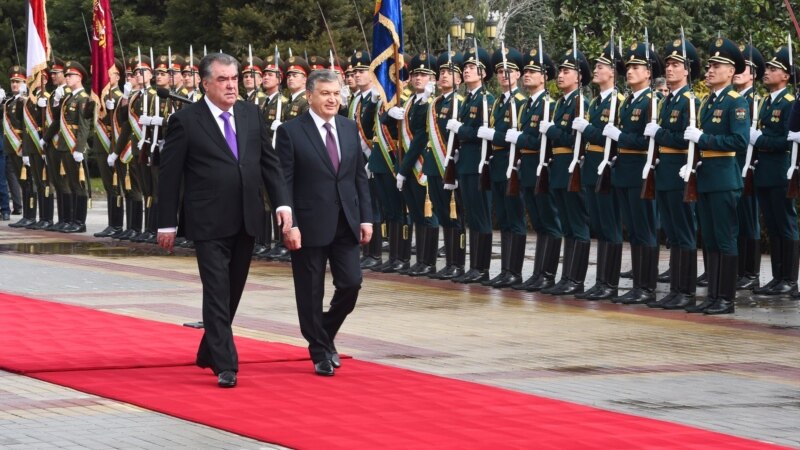 Özbəkistan prezidenti Tacikistana ‘tarixi səfər’ edib