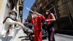 Djeca na ulicama Katanje na Siciliji, maj 2020.