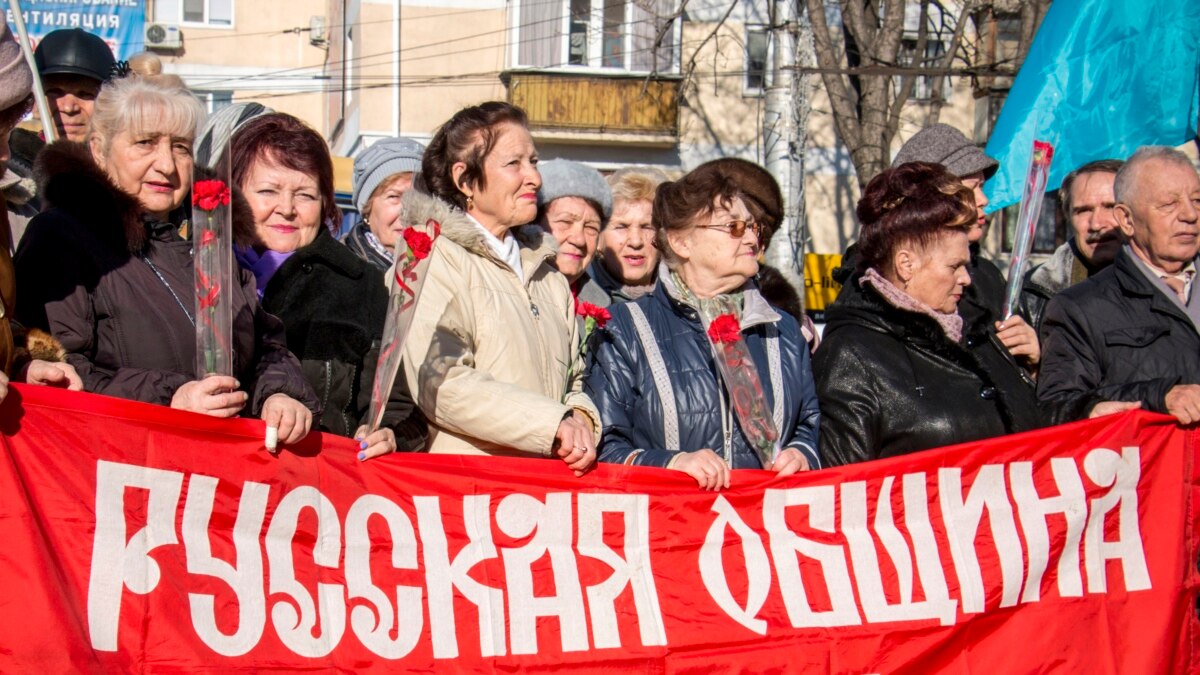 Дело о сходе националистов у школы в Ростовской области передают в Москву  после обращений военных