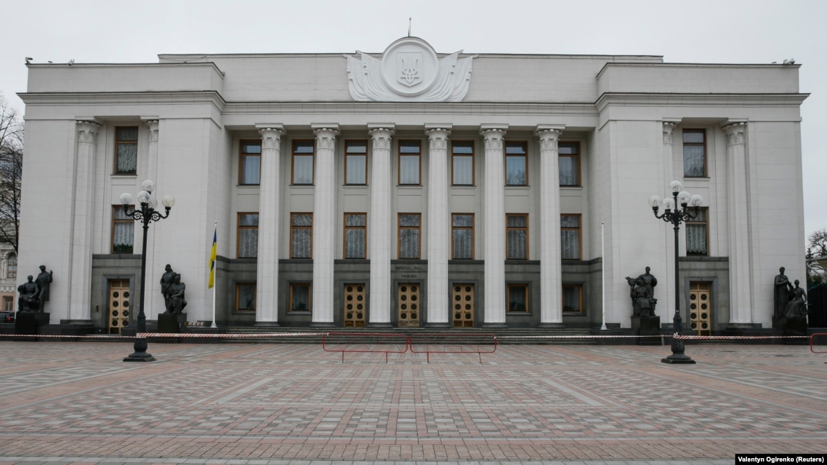 verhovnaya-rada-obnarodovala-povestku-dnya-vneocherednogo-zasedaniya Верховная Рада обнародовала повестку дня внеочередного заседания