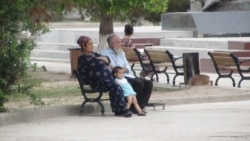 Diňle: Çaga naharlarynyň gymmatlamagy, pensionerleriň derman meselesi köp alada döredýär