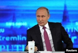 Володимир Путін під час «прямої лінії», 15 червня 2017 року