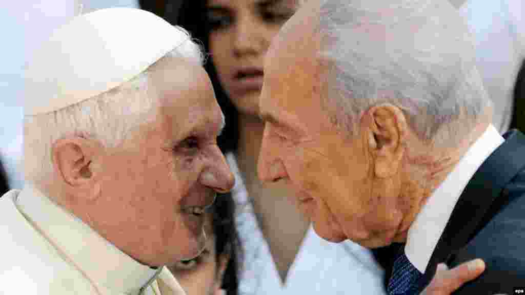 Папа рымскі Бэнэдыкт&nbsp; XVI (л) і Шымон Пэрэс (п). Ерузалім, сакавік 2009