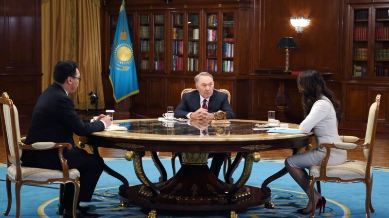 Назарбаев «кош бийлик» тууралуу кептерди четке какты