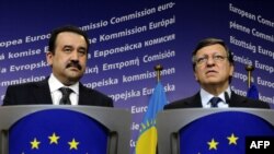 Акс аз бойгонӣ, Карим Масимов ва Хоссе Мануел Бароссо, Белгия
