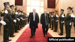 Then-Armenian President Armen Sarkisian (left) meets with Mahmud Abbas, president of Palestinian National Authority, in Ramallah in January 2020.