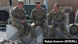 Американски војници на аеродромот Манас во Киргистан.