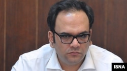 محمد امامی، تهیه‌کننده سینما از مهر ۱۳۹۵ به اتهام فساد مالی در بازداشت است
