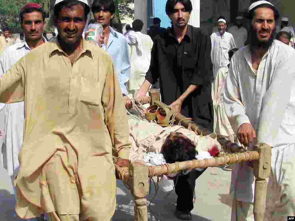 Pakistan - Još jedan napad - U Bannu su teroristi napali vladine službenike i tom prilikom ubili 7 ljudi. 