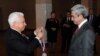 ԿԱԷԿ նախագահը Սերժ Սարգսյանին է հանձնում «Էլլիս կղզի» պատվո մեդալը, 23 սեպտեմբեր, 2011