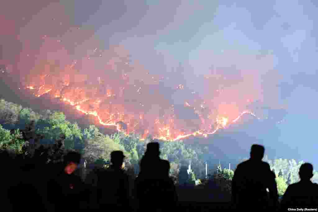 Пажар лесу ў правінцыі Сычуань, Кітай, 31 сакавіка.