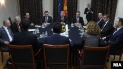 Архивска фотографија-Лидерска средба на државно-политичкиот врв за спорот за името