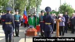 Церемония прощания с одним из российских военных, погибших в Сирии.