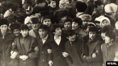 Деним шортындағы қызбен жыныстық қатынас Жасырын камера порно мас