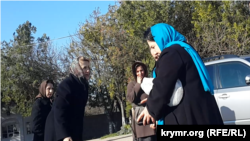 Людмила Янукович на кладовищі у Севастополі