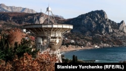 Радіотелескоп Сімеїзської астрофізичної обсерваторії в селищі Кацівелі, що на Південному узбережжі Криму