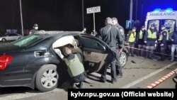 У поліції Радіо Свобода відмовилися назвати імена загиблого і постраждалих, пославшись на таємницю слідства