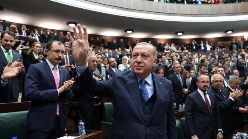 Türkiyə parlamenti Azərbaycana sülhməramlıların göndərilməsinə razılıq verdi