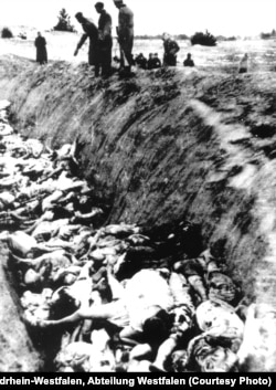 Убитые нацистами и их пособниками евреи в Погулянке у Даугавпилса (Латвия)
