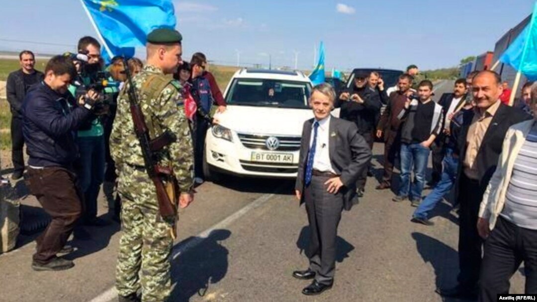 Mustafa Dzhemilev is denied access to Crimea at a border checkpoint on May 3.