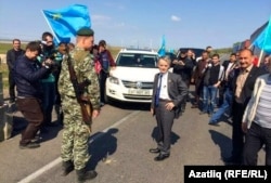 Мустафа Джемилев пытается попасть в Крым 3 мая 2014 года
