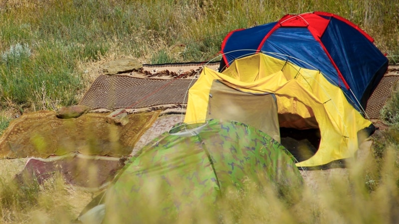 В Крыму оштрафовали россиянина, который «самоизолировался» в палатке – полиция