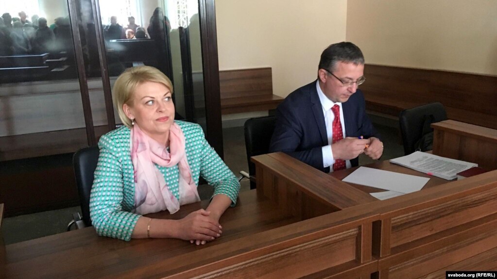 Ðнжелика ÐоÑÐ¸Ñ (Ñлева) на ÑÑде Ðнжелика ÐоÑÐ¸Ñ (Ñлева) на ÑÑде