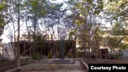 M. Ə. Rəsulzadənin Gəncədəki büstü (Foto: musavat.com)