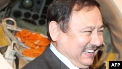 Талгат Мусабаев, председатель национального космического агентства "Казкосмос". 11 апреля 2011 года.