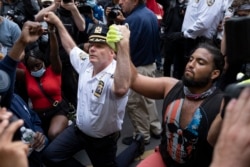 Șeful Poliției din New York, în timpul unui protest de pe 1 iunie, declanșat în urma uciderii lui George Floyd