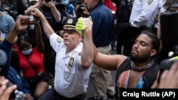 New York: protest împotriva discriminării rasiale, provocat de uciderea lui George Floyd, New York, 1 iunie 2020. 