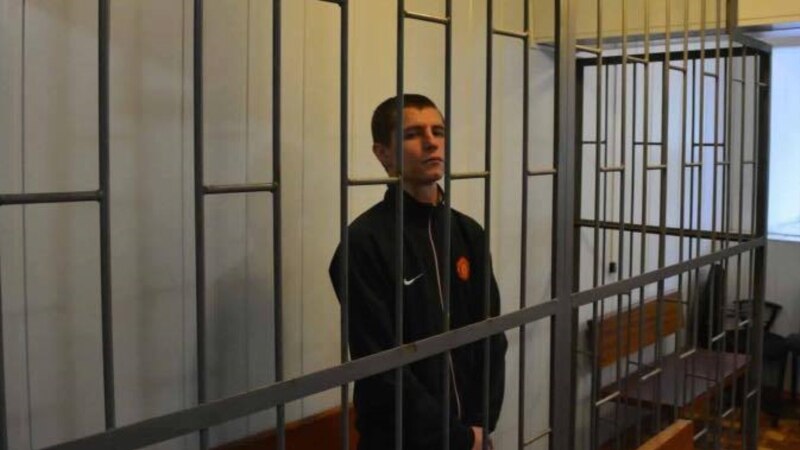 Заключенный в России евромайдановец Коломиец жалуется на боли в животе – жена