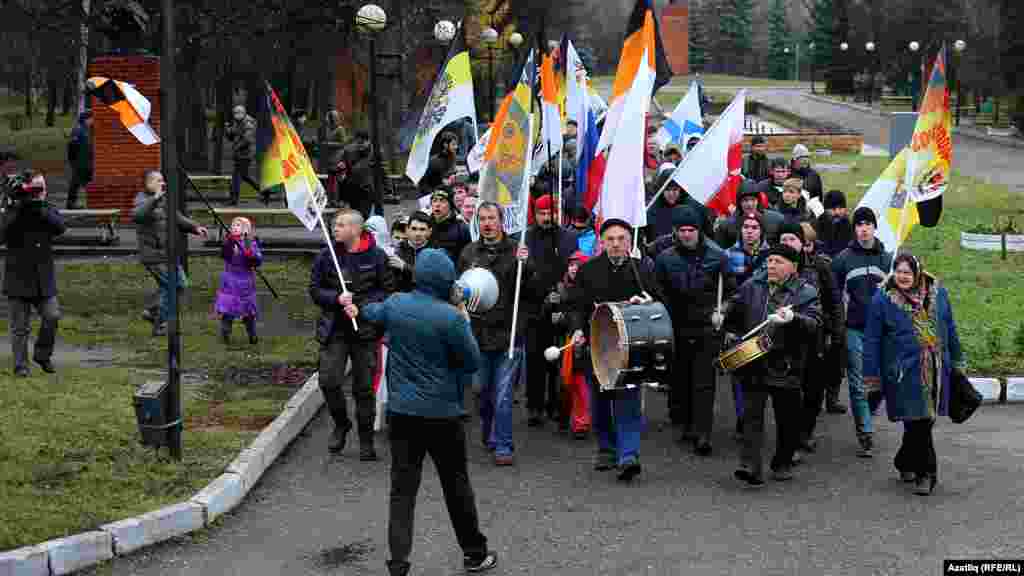 "Крылья Советов" паркында урыс маршы