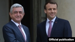 Президент Армении Серж Саргсян и президент Франции Эммануэль Макрон во время их встречи в Париже, 23 января 2018 г.
