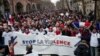 Понад 10 тисяч «червоних шаликів» вийшли на вулиці Парижа на противагу «жовтим жилетам»