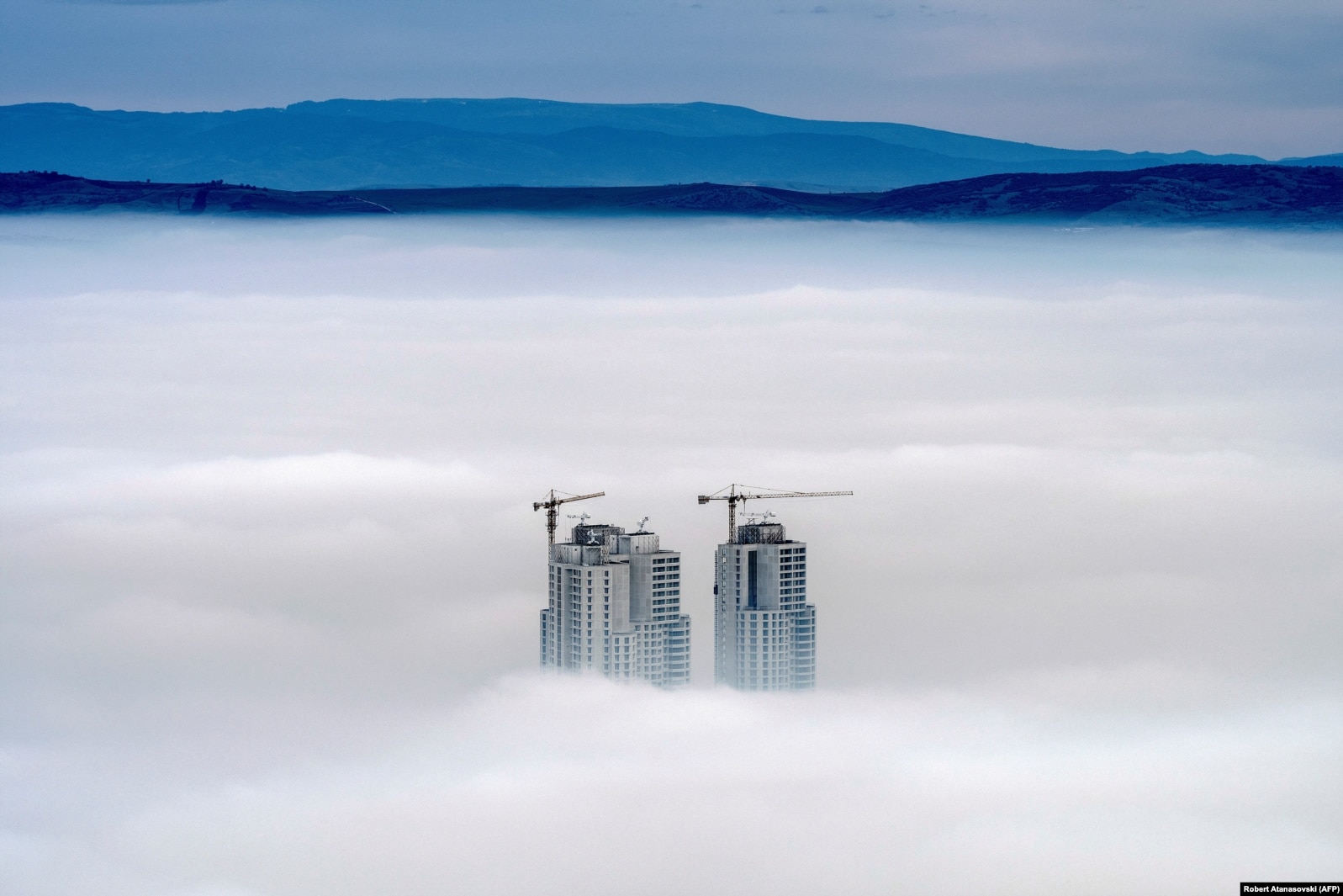 Skopje's low-lying position leaves it vulnerable to heavy smog. (file photo)