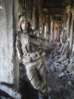 Євген Поляков «Поляк», солдат 93-ї окремої механізованої бригади. Вежа Донецького аеропорту. Січень 2015 року