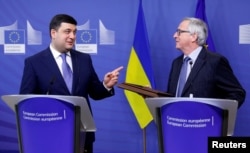 Volodymyr Hroisman astăzi la UE cu Jean-Claude Juncker.