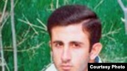 کانون مدافعان حقوق بشر خواهان، به ریاست شیرین عبادی، با انتشار بیانیه ای خواستار نبش قبر و کالبدشکافی جسد ابراهیم لطف اللهی شده است.