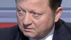 Deputatul Vladimir Țurcanu răspunde întrebărilor Lilianei Barbăroșie