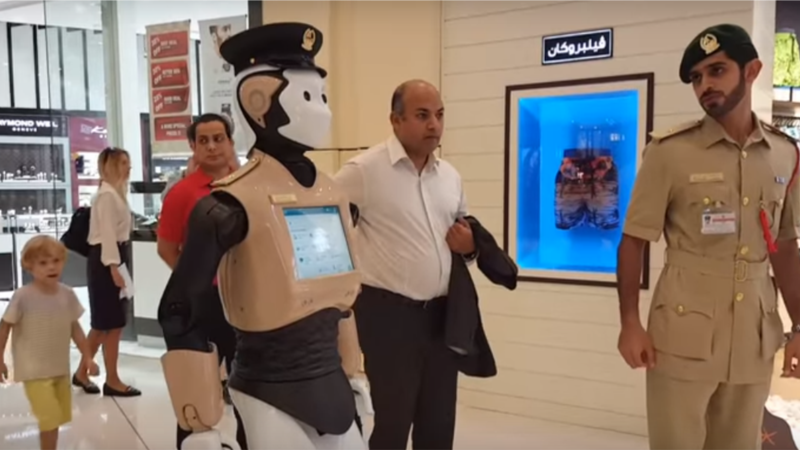 Дубайда һәр дүртенче полиция хезмәткәре робот булачак