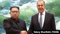 North Korean leader Kim Jong-un (left) and Russian Foreign Minister Sergei Lavrov meet in Pyongyang on May 31. 