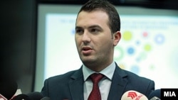 Северна Македонија - Арбр Адеми, претседател на пратеничката група на Демократска унија за интеграција(ДУИ) во Собранието 