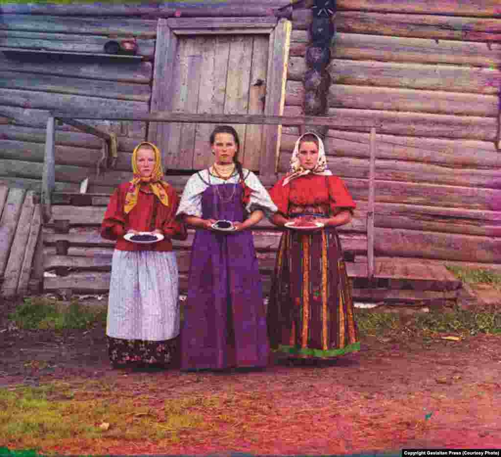 Духтарони кишоварз, 1909