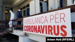 Ambulanca pë koronavirus në Qendrën Klinike Universitare në Prishitnë. Fotografi nga arkivi. 