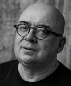 Писатель и журналист Дмитрий Петров
