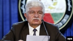 دولت وزیري.